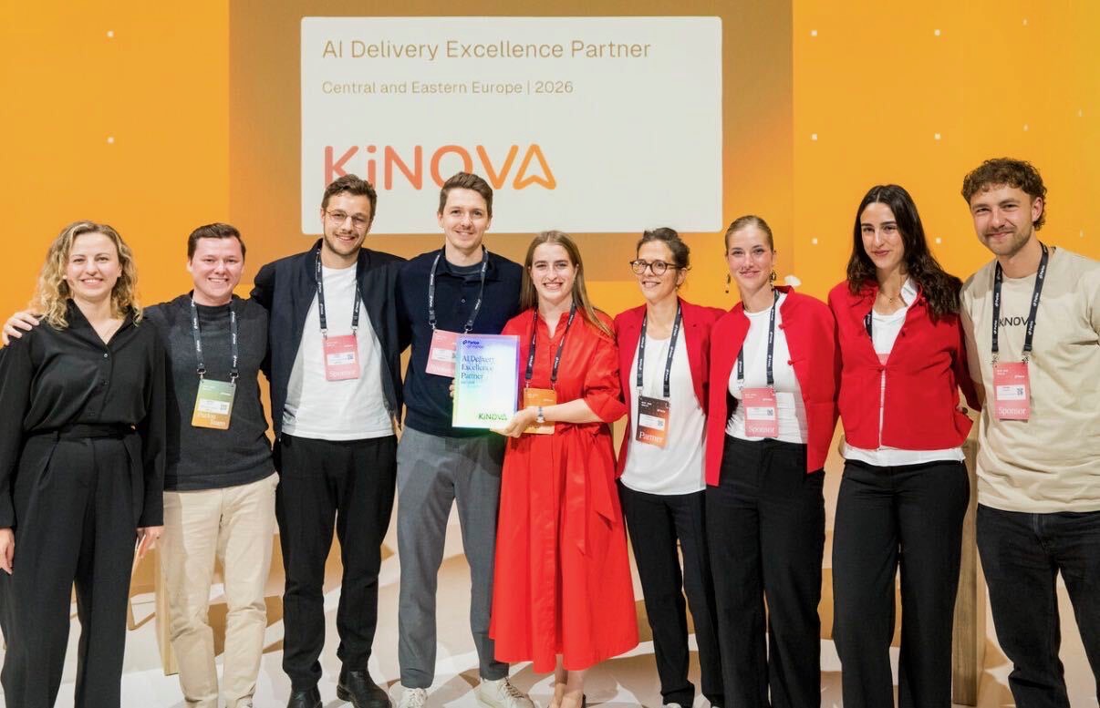 KINOVA Team mit der Auszeichnung AI Delivery Excellence Partner 2026